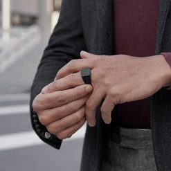 Lucleon Chevalière noire Titus -BAGUES Soldes 12740 square scaled