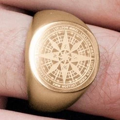 Lucleon Chevalière Ryker de couleur or rose 10 Lucleon Chevalière Ryker de couleur or rose -BAGUES Soldes 12764best scaled