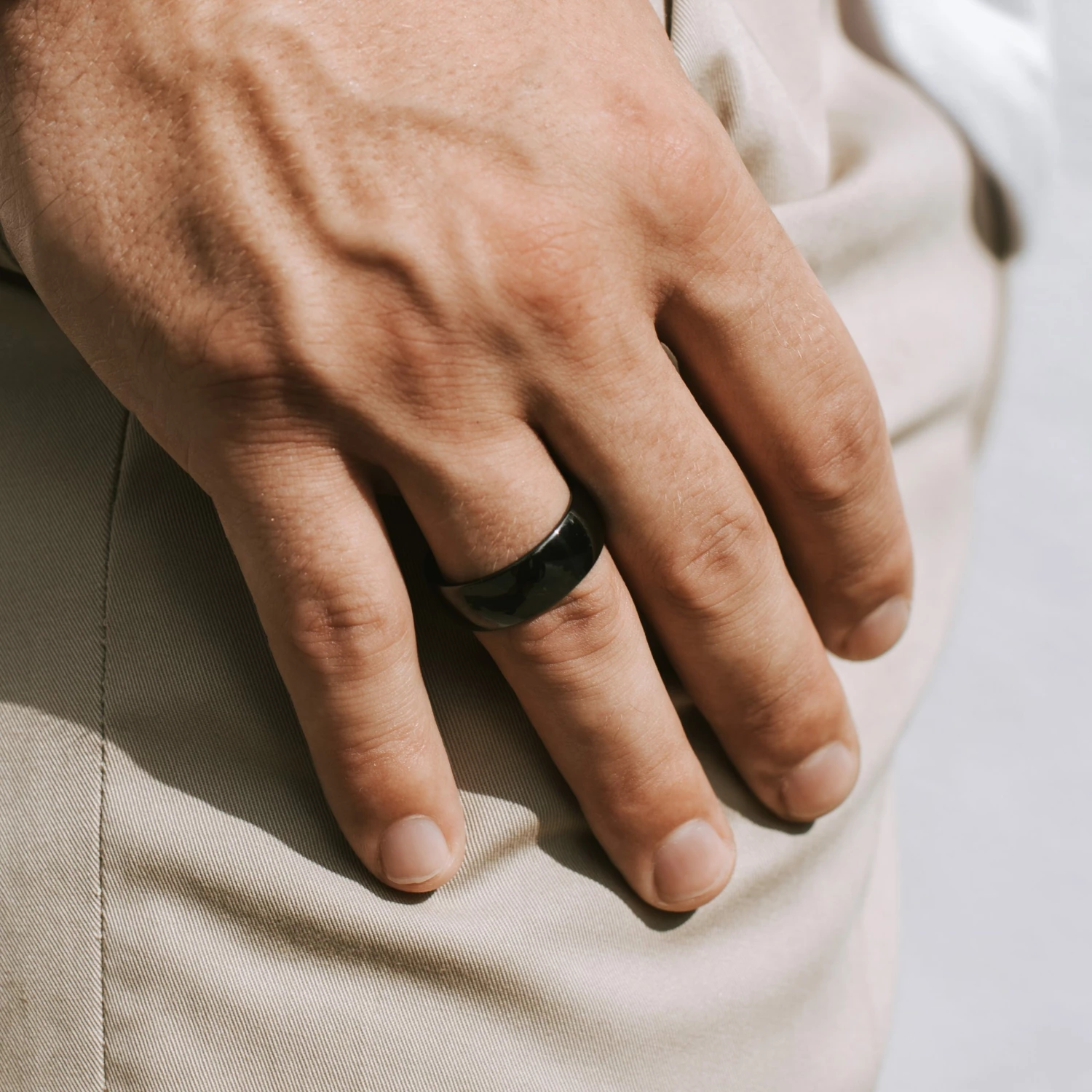 Fort Tempus Anneau noir en céramique 2 Fort Tempus Anneau noir en céramique – Image 2