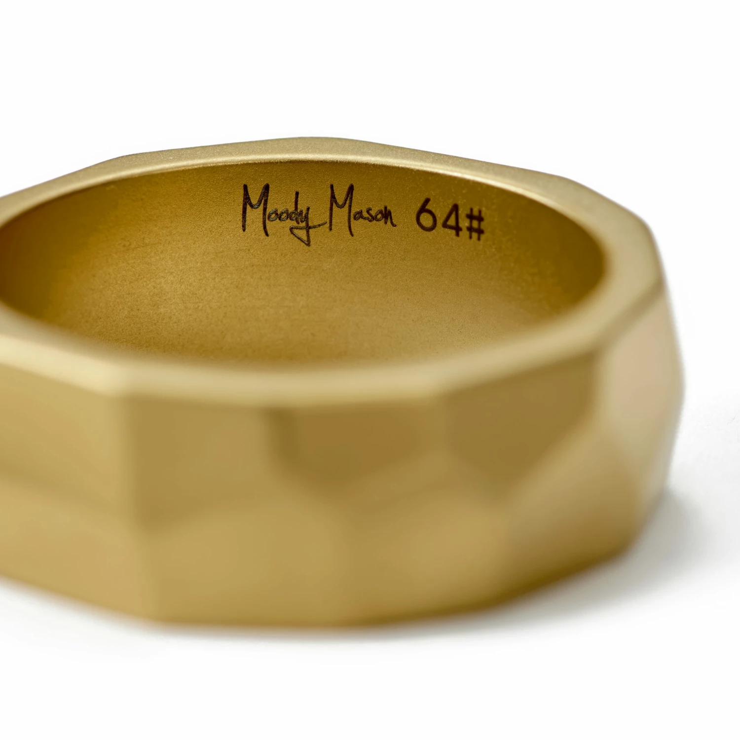 Moody Mason Large bague en acier doré Jax 2 Moody Mason Large bague en acier doré Jax – Image 2