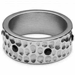 Arkai Orphic | Bague en acier inoxydable argenté martelé avec zircone noire - 9 mm -BAGUES Soldes 4 1.b103ab4f565f047a3921eb5c5582d253 8 scaled