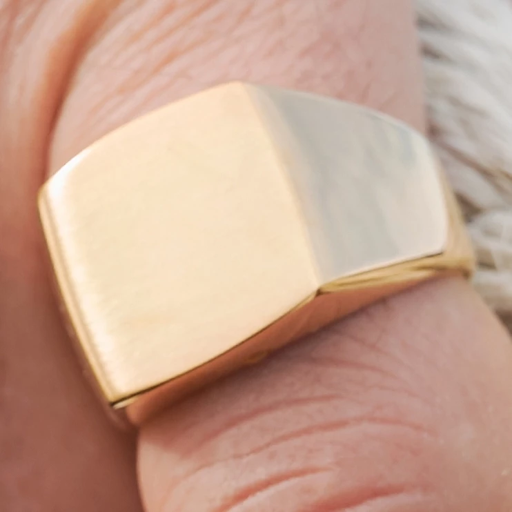 Lucleon Bague Leigh Gravel en acier doré 5 Lucleon Bague Leigh Gravel en acier doré – Image 5