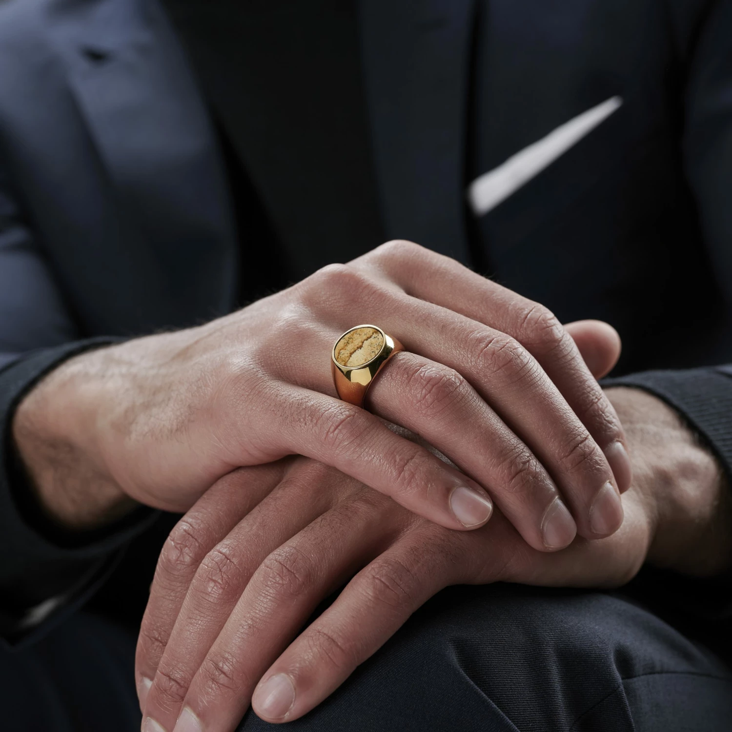 Lucleon Bague dorée Lary Makt 5 Lucleon Bague dorée Lary Makt – Image 5