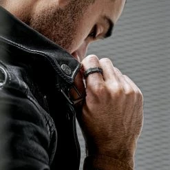 Lucleon Anneau noir vintage Pearce Torque -BAGUES Soldes rst drop5 ll pearce indu rings 24734 bjoernvalentine 1x1 22 1 scaled