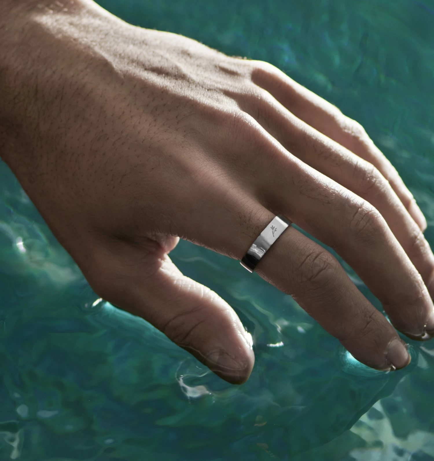 Sidegren Anneau Adrian à face plate en argent sterling 925 poli 2 Sidegren Anneau Adrian à face plate en argent sterling 925 poli – Image 2